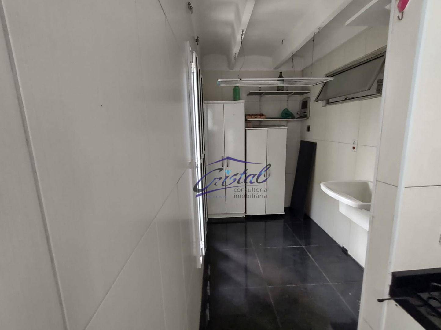 Apartamento à venda com 2 quartos, 66m² - Foto 4