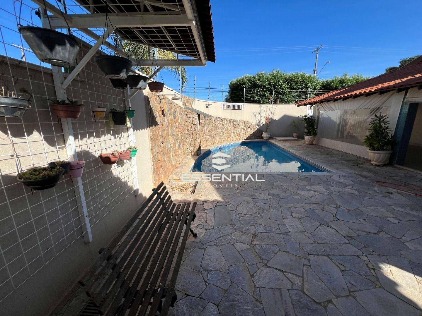 Sobrado à venda com 4 quartos, 350m² - Foto 4