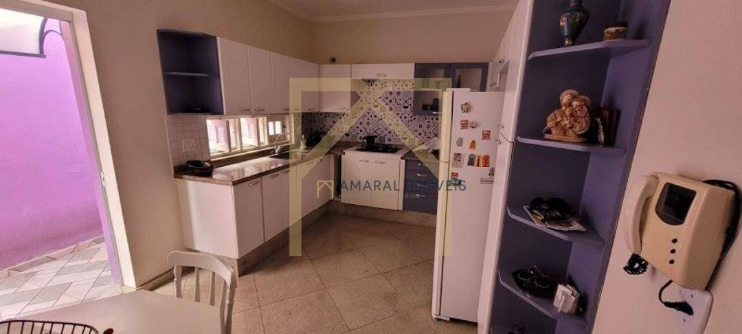 Casa à venda com 5 quartos, 180m² - Foto 30