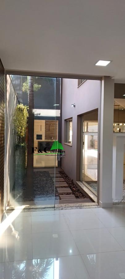 Casa à venda com 3 quartos, 294m² - Foto 4