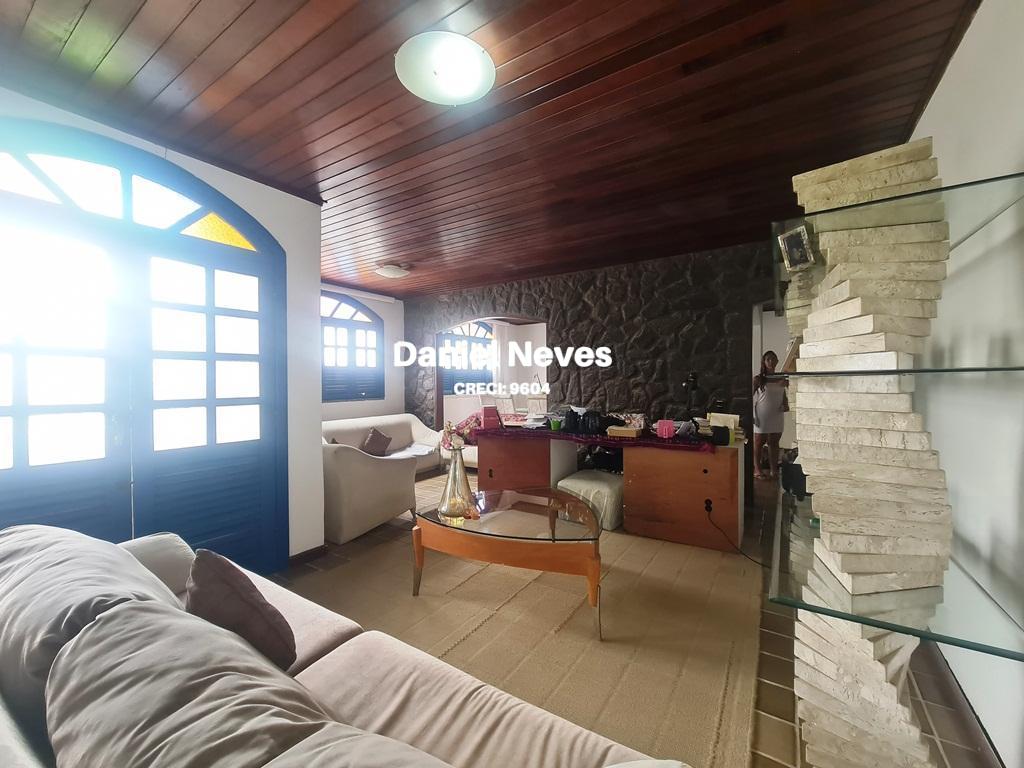 Casa à venda com 3 quartos, 270m² - Foto 9