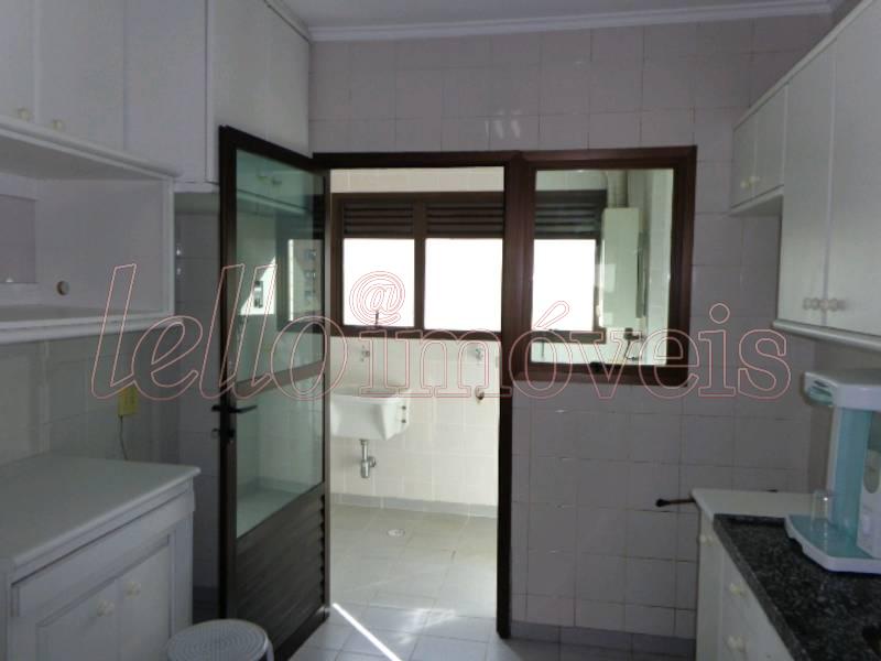 Apartamento para alugar com 3 quartos, 110m² - Foto 12