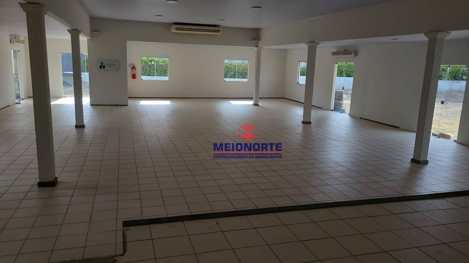 Casa à venda com 2 quartos, 600m² - Foto 17