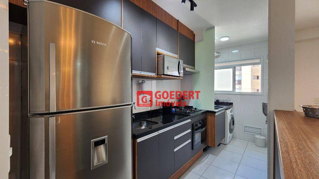 Apartamento à venda com 2 quartos, 68m² - Foto 7