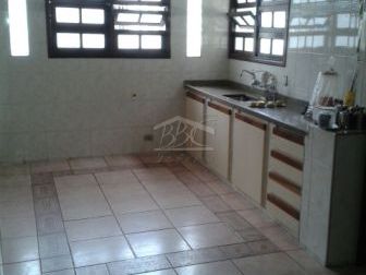 Casa para alugar com 2 quartos, 275m² - Foto 13