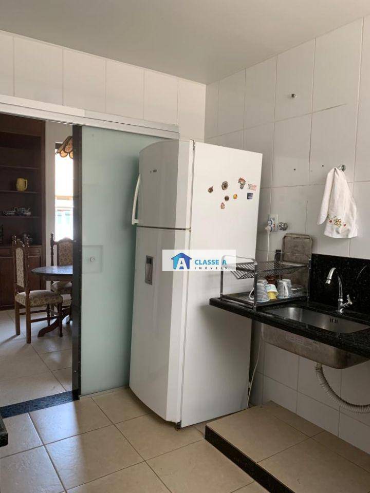 Apartamento à venda com 3 quartos, 167m² - Foto 9