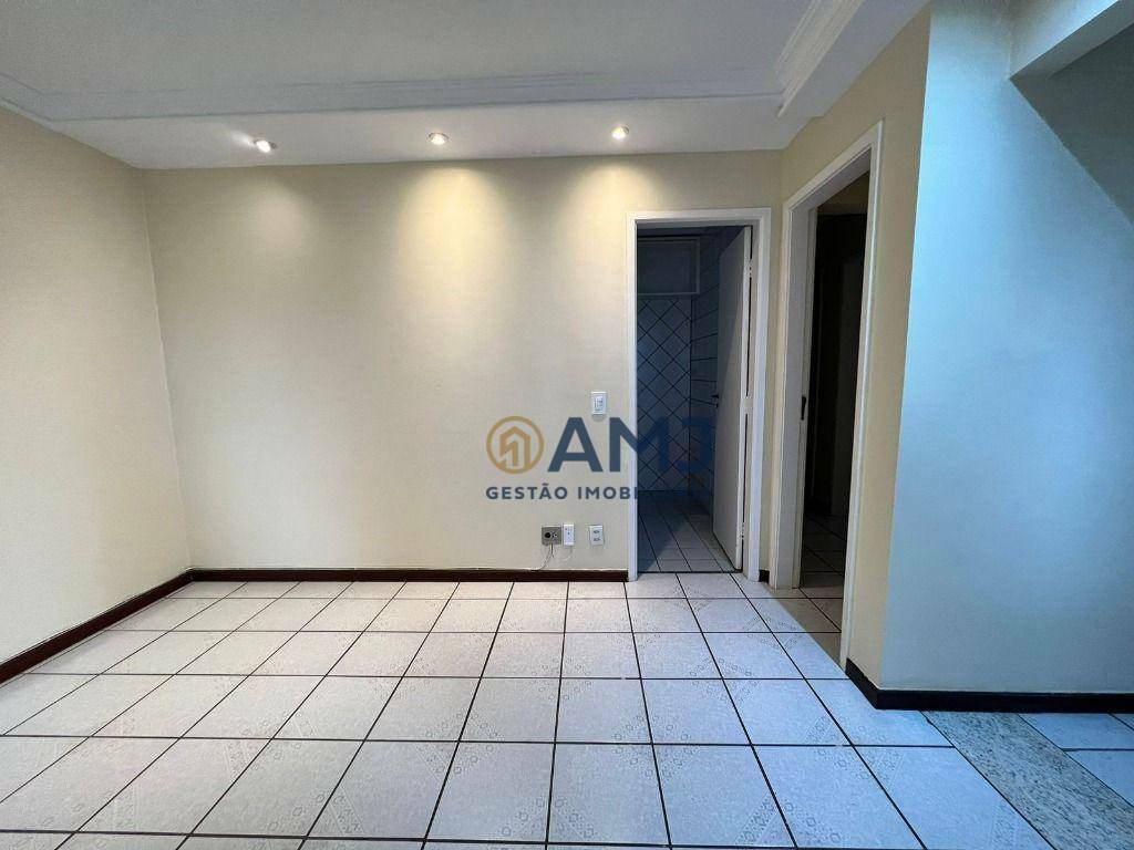 Apartamento para alugar com 3 quartos, 110m² - Foto 13