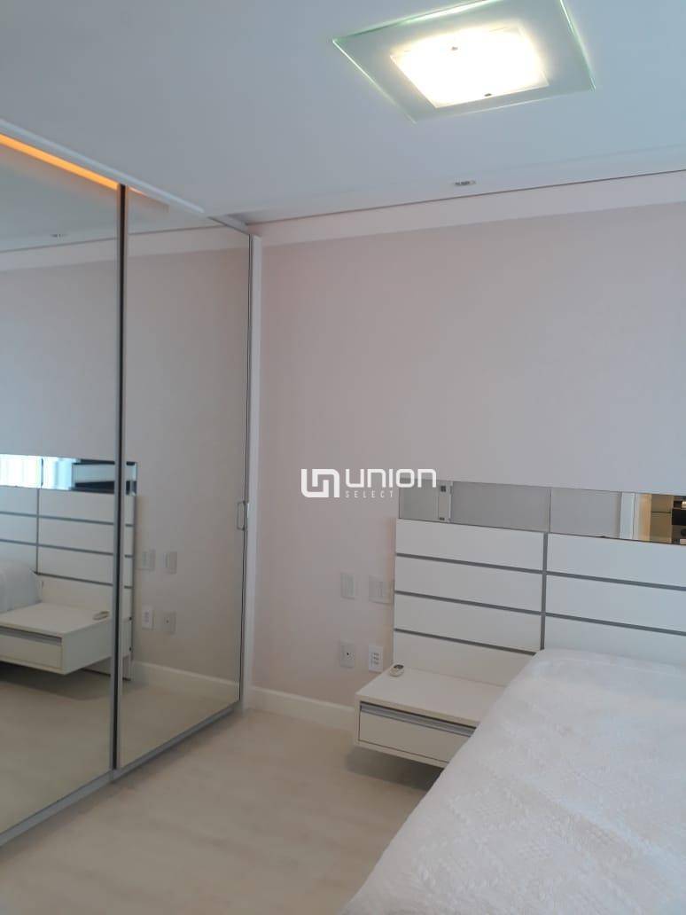 Apartamento à venda com 3 quartos, 238m² - Foto 36