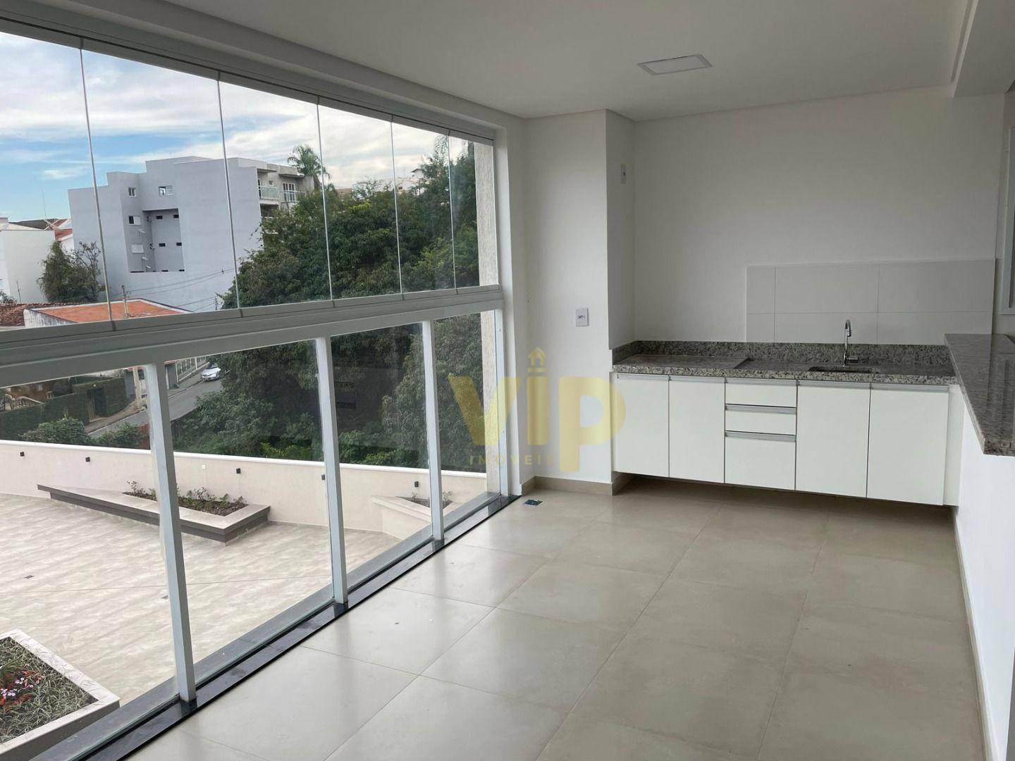 Apartamento à venda com 3 quartos, 125m² - Foto 1