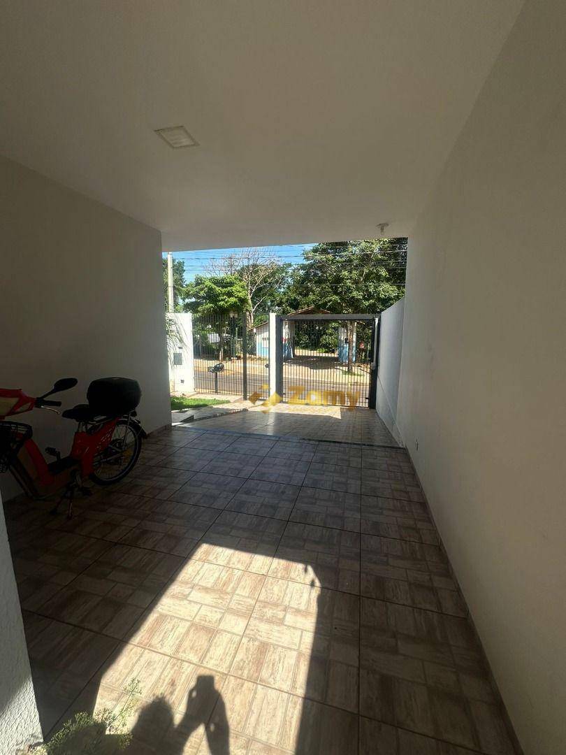 Casa à venda com 3 quartos, 110m² - Foto 14