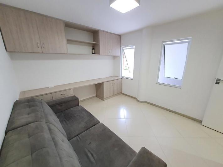 Casa à venda com 4 quartos, 233m² - Foto 28