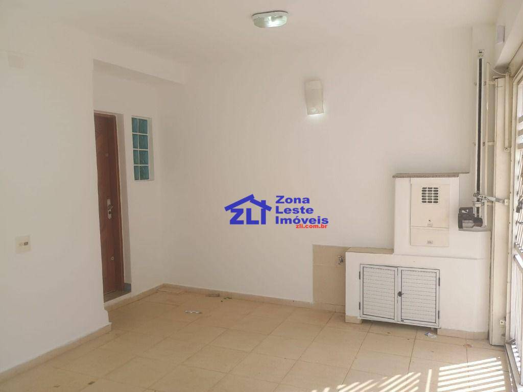 Casa para alugar com 2 quartos, 98m² - Foto 4