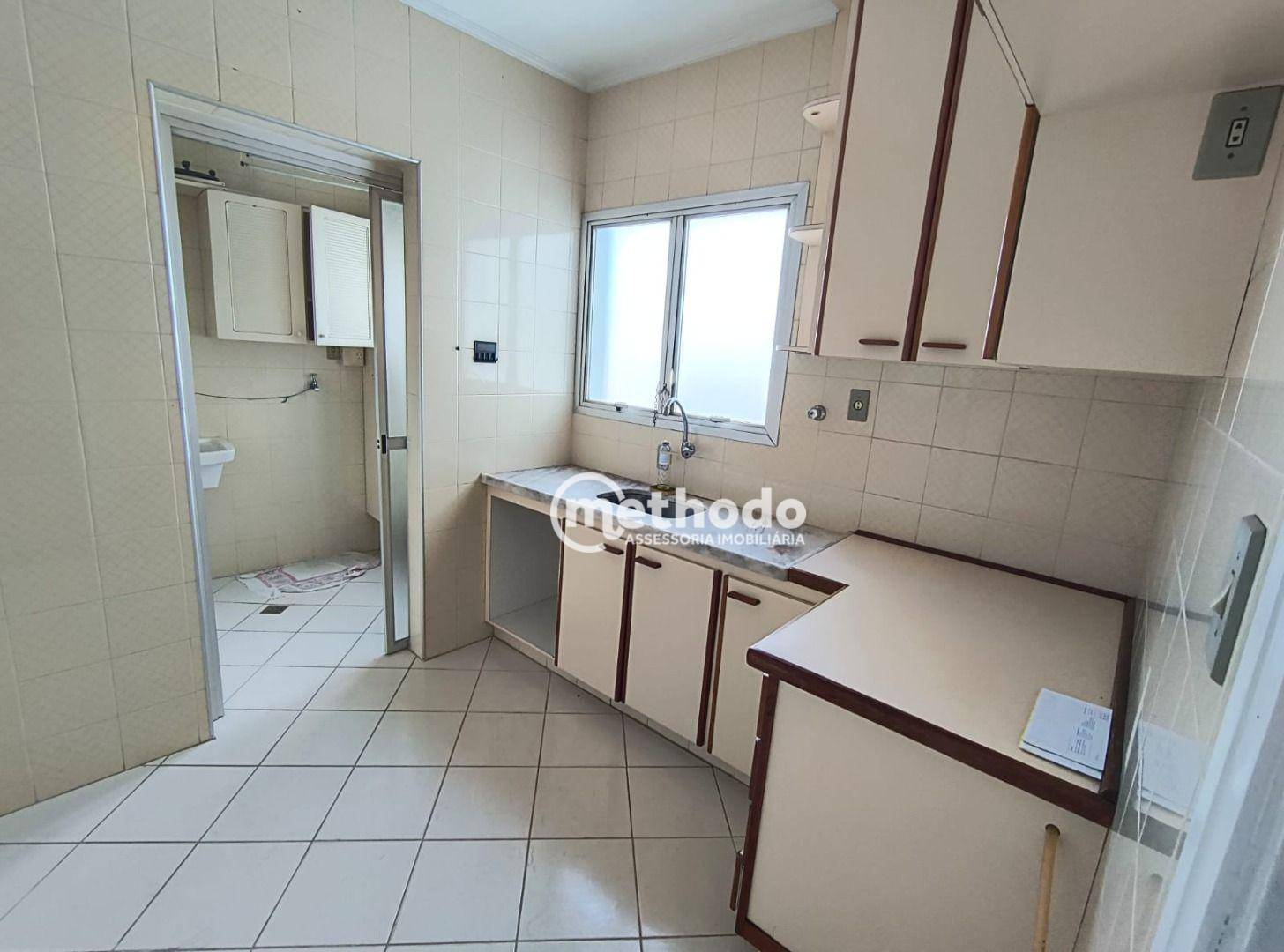 Apartamento à venda com 2 quartos, 70m² - Foto 3