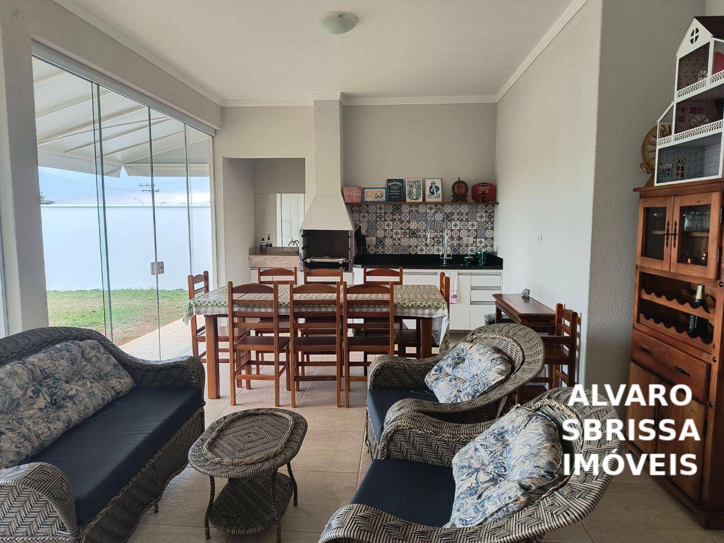 Casa de Condomínio à venda e aluguel com 3 quartos, 220m² - Foto 1