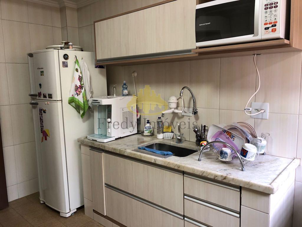 Apartamento à venda com 4 quartos, 150m² - Foto 11