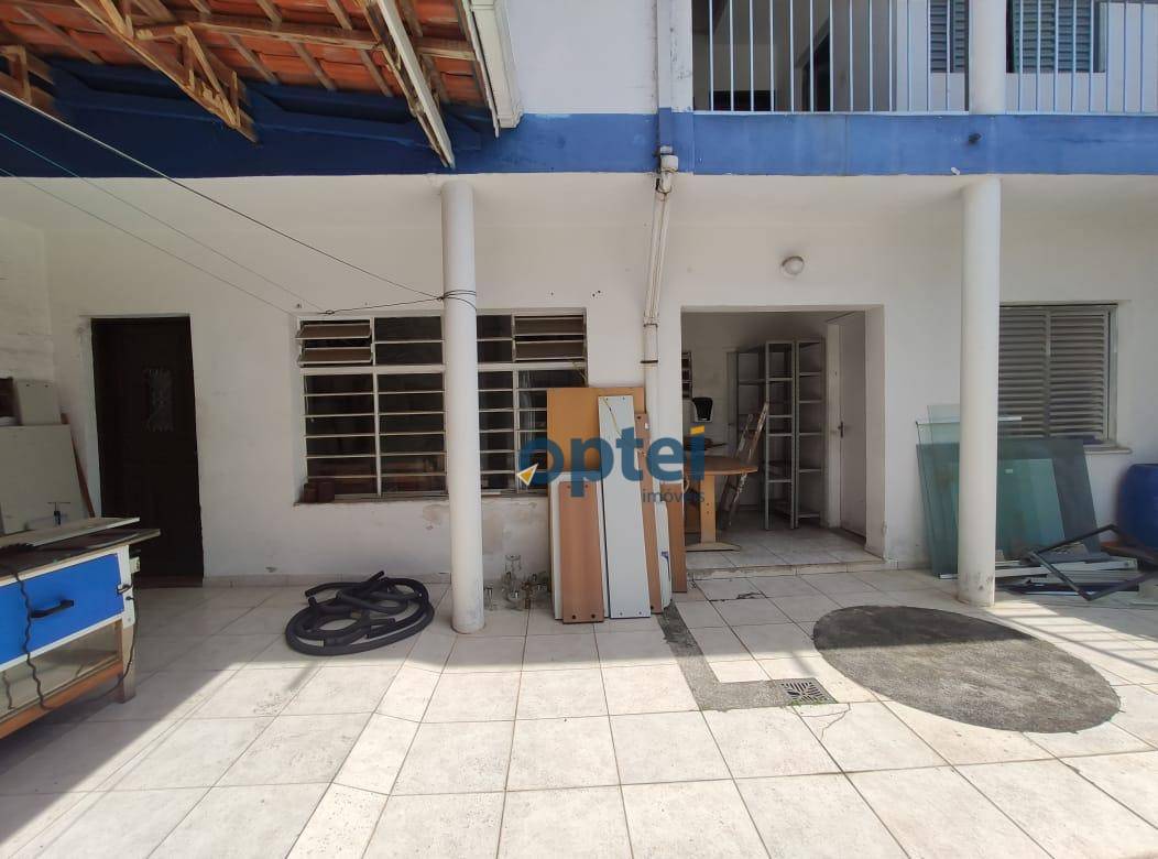 Casa à venda e aluguel com 9 quartos, 270m² - Foto 11