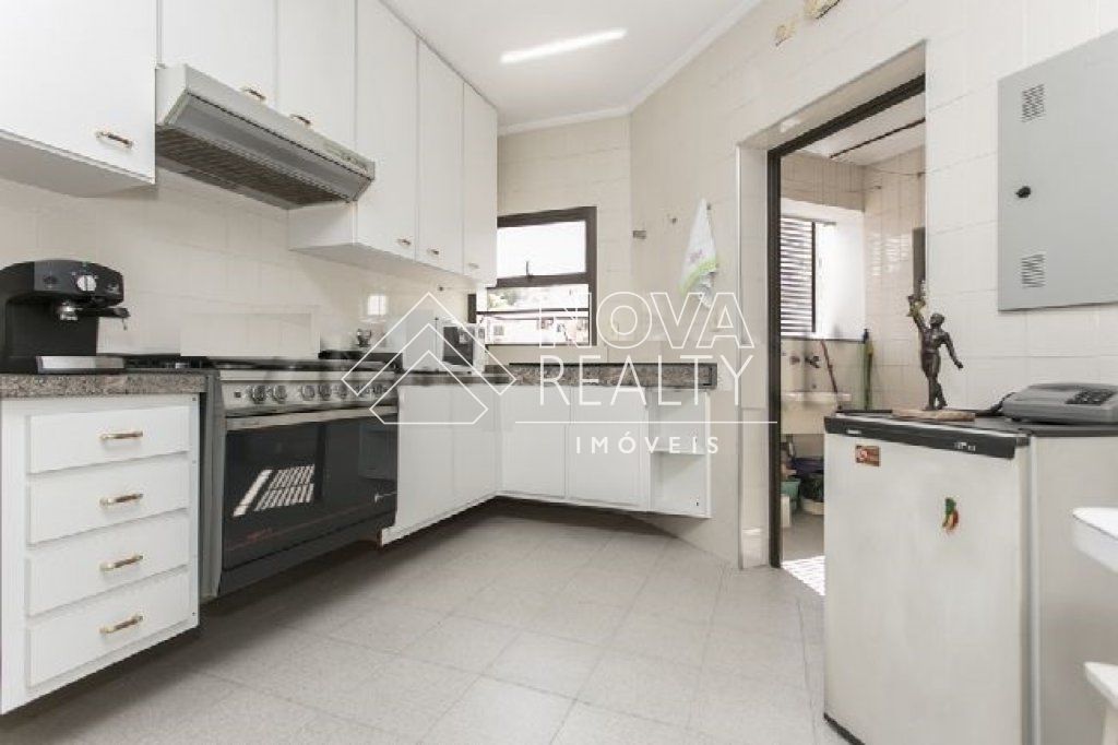 Apartamento à venda com 3 quartos, 141m² - Foto 8