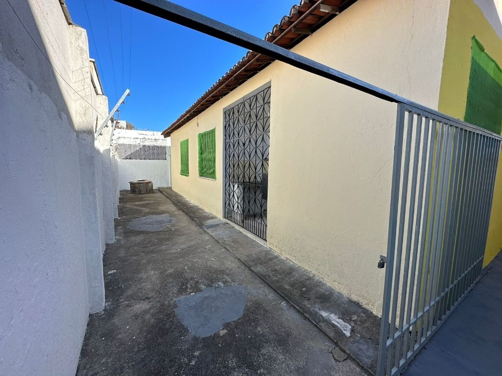 Casa à venda com 3 quartos, 123m² - Foto 4