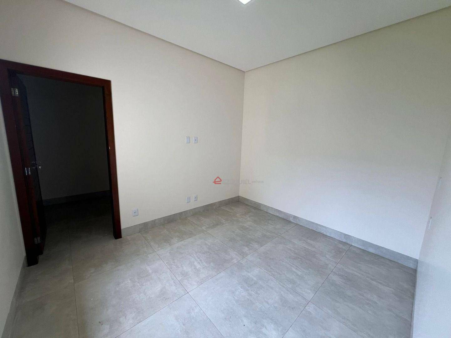 Casa à venda com 3 quartos, 146m² - Foto 14