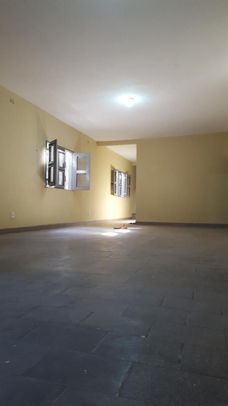 Casa para alugar com 4 quartos, 188m² - Foto 9