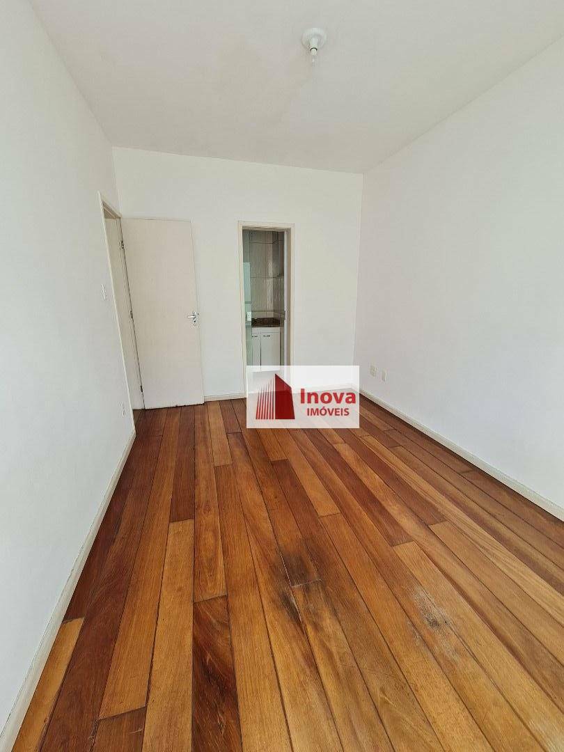 Apartamento à venda com 2 quartos, 70m² - Foto 11