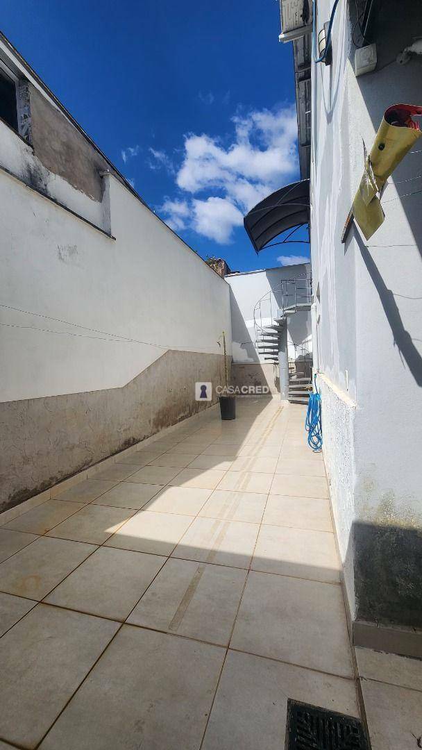 Casa à venda com 2 quartos, 140m² - Foto 11