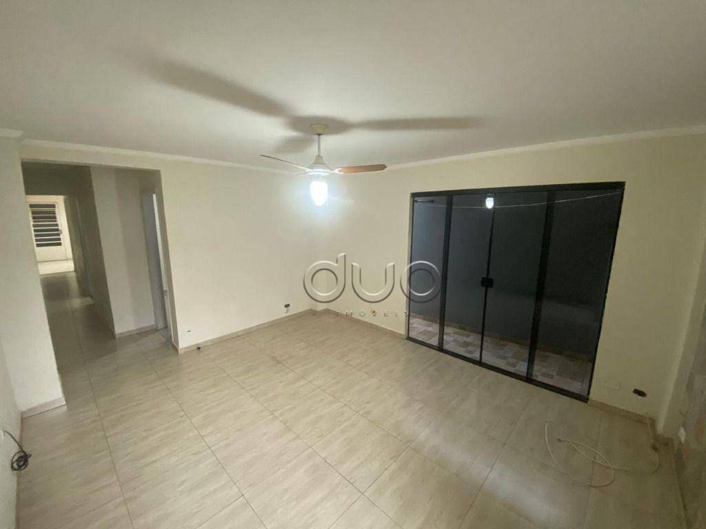 Casa à venda com 3 quartos, 155m² - Foto 3