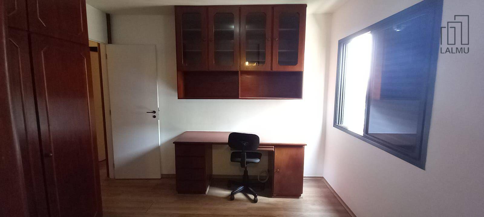 Apartamento para alugar com 4 quartos, 130m² - Foto 19