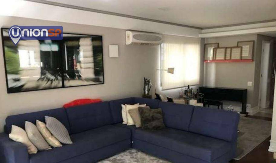 Apartamento à venda com 4 quartos, 220m² - Foto 1