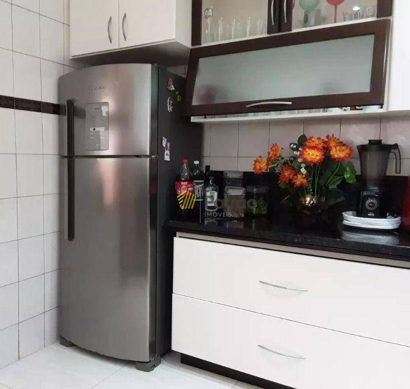 Sobrado à venda com 3 quartos, 240m² - Foto 14