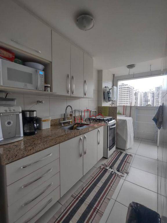 Apartamento à venda com 2 quartos, 70m² - Foto 22