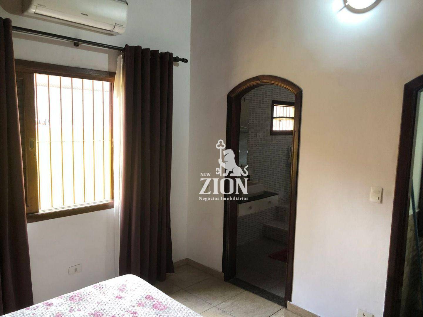 Casa à venda com 3 quartos, 200m² - Foto 14