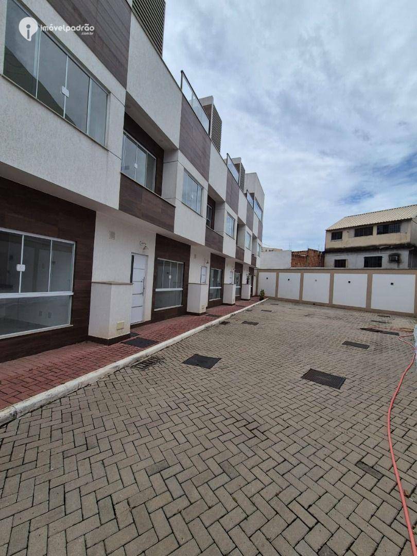 Casa à venda com 2 quartos, 250m² - Foto 1