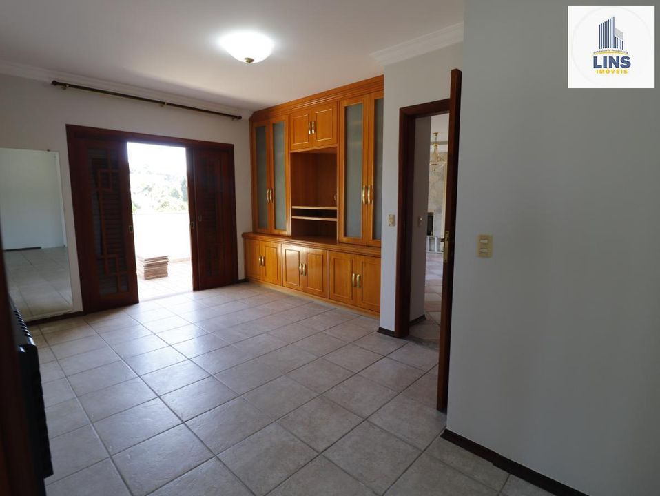 Casa à venda com 4 quartos, 350m² - Foto 23