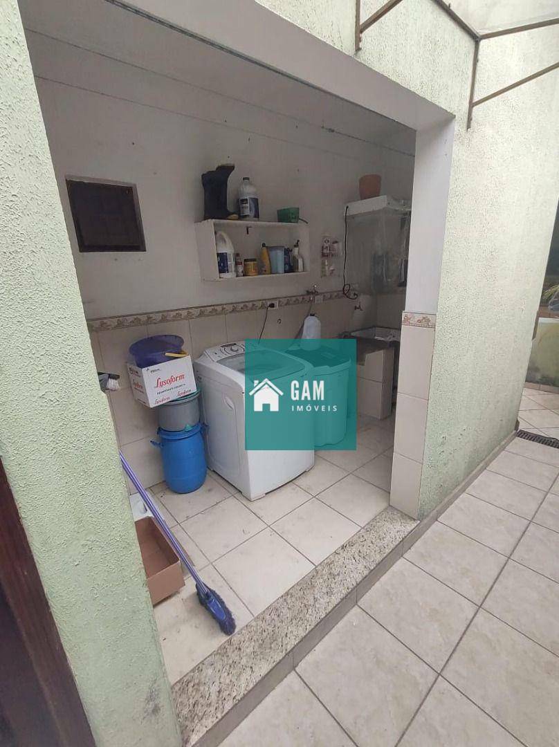 Sobrado à venda com 4 quartos, 200m² - Foto 5