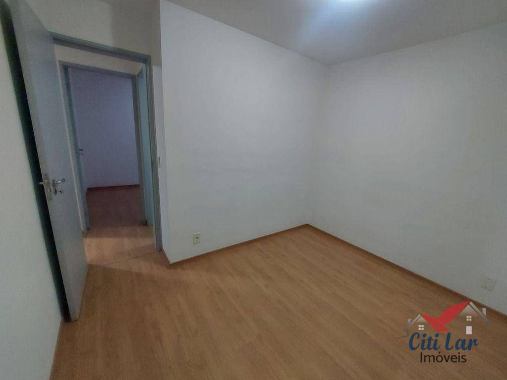 Apartamento para alugar com 2 quartos, 45m² - Foto 12