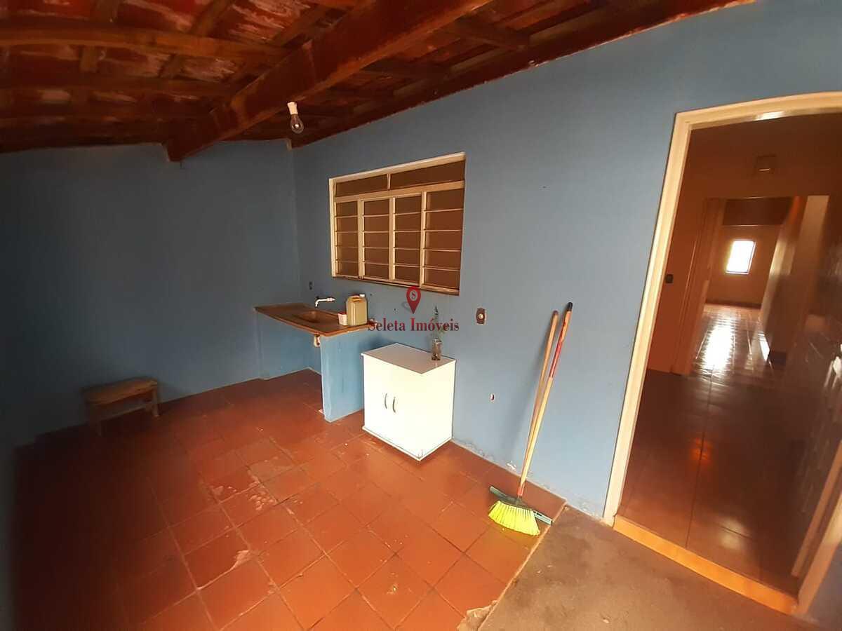 Casa à venda com 3 quartos, 110m² - Foto 13