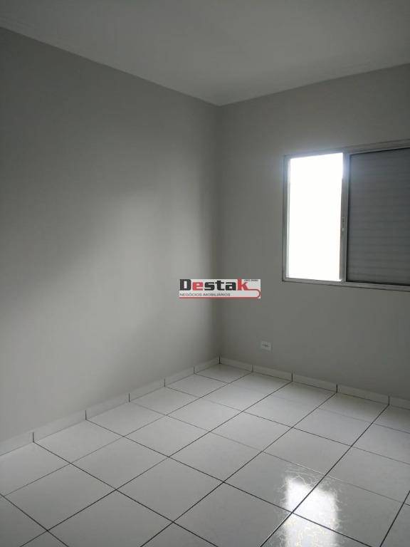 Apartamento à venda com 2 quartos, 67m² - Foto 5