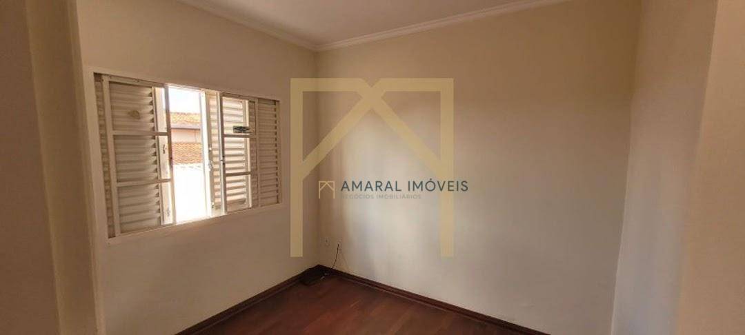 Casa à venda com 5 quartos, 180m² - Foto 6