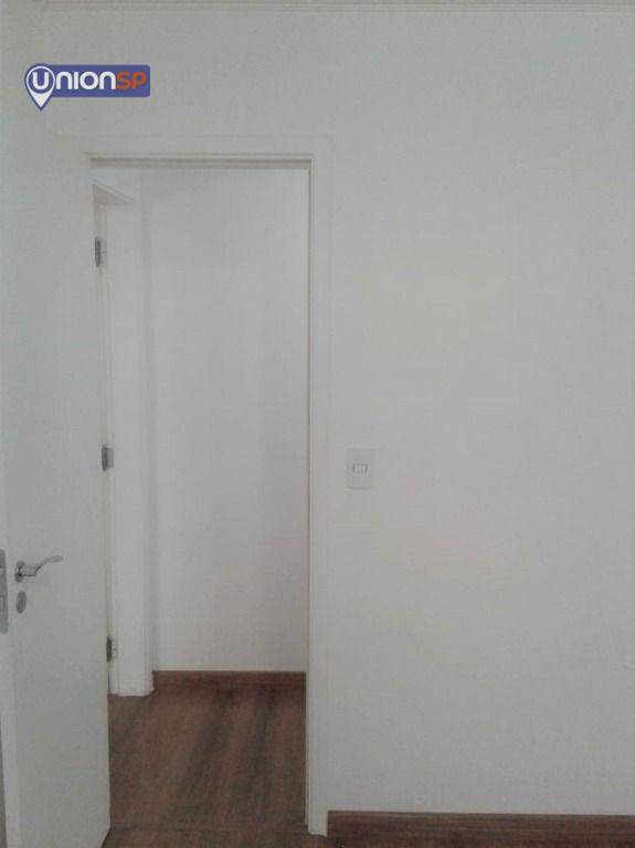 Apartamento à venda com 2 quartos, 64m² - Foto 4