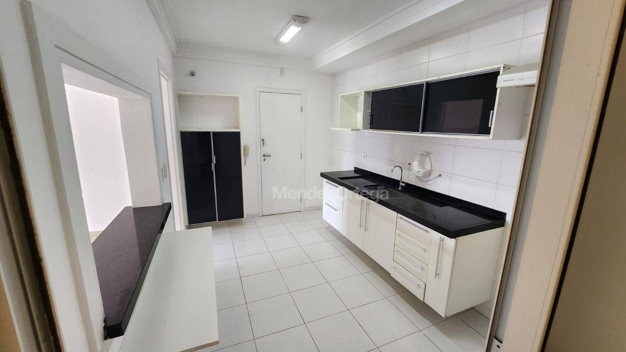 Apartamento à venda com 3 quartos, 99m² - Foto 2