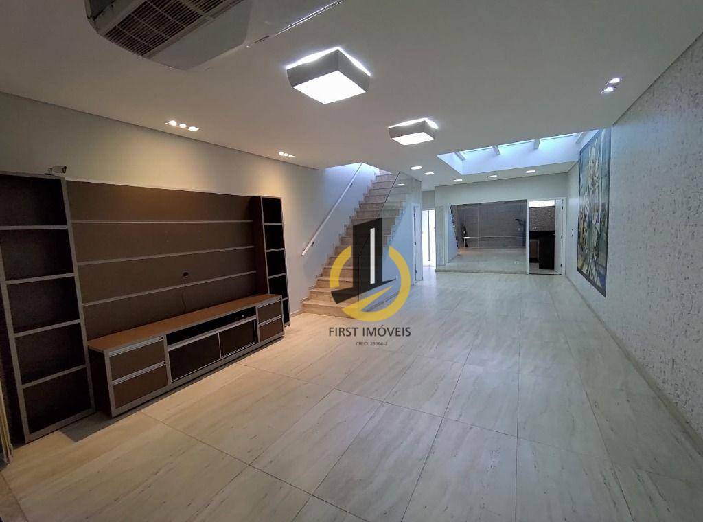 Sobrado à venda com 2 quartos, 220m² - Foto 5