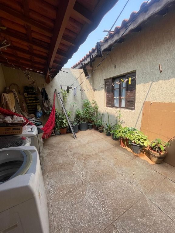 Casa à venda com 2 quartos, 100m² - Foto 21