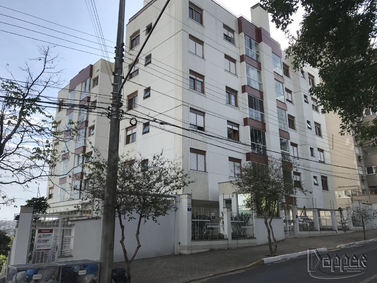 Apartamento à venda com 2 quartos, 72m² - Foto 1