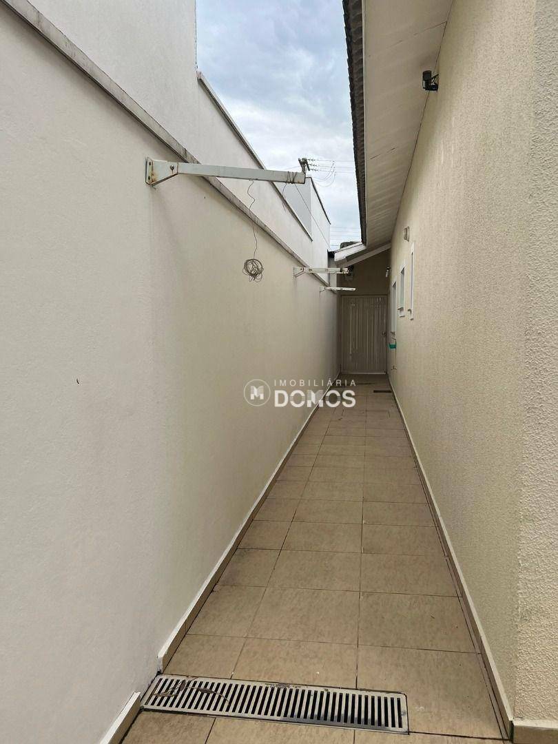 Casa para alugar com 3 quartos, 217m² - Foto 17