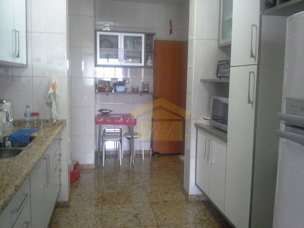 Apartamento à venda com 3 quartos, 150m² - Foto 9