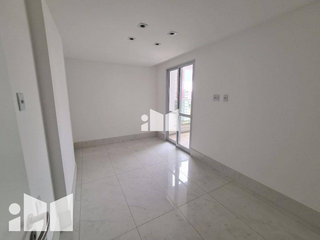 Apartamento à venda com 4 quartos, 125m² - Foto 11