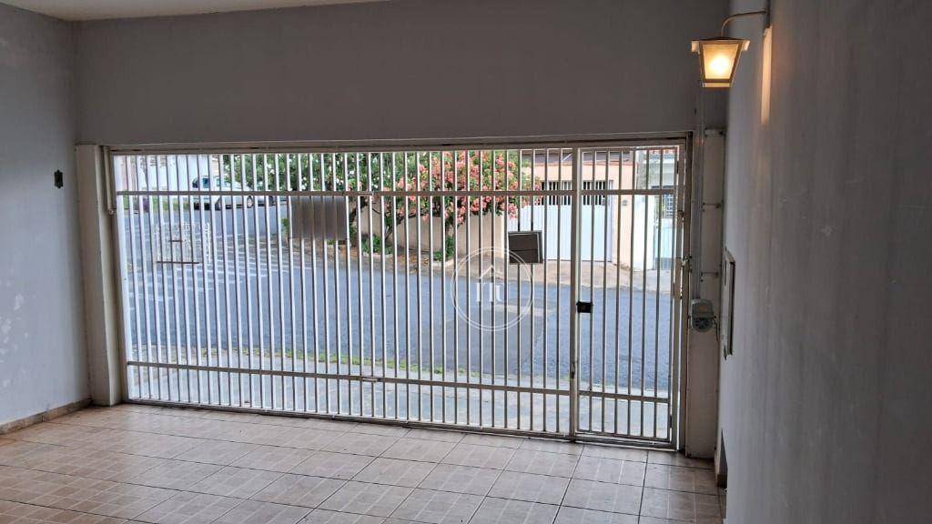 Casa, 3 quartos, 205 m² - Foto 2