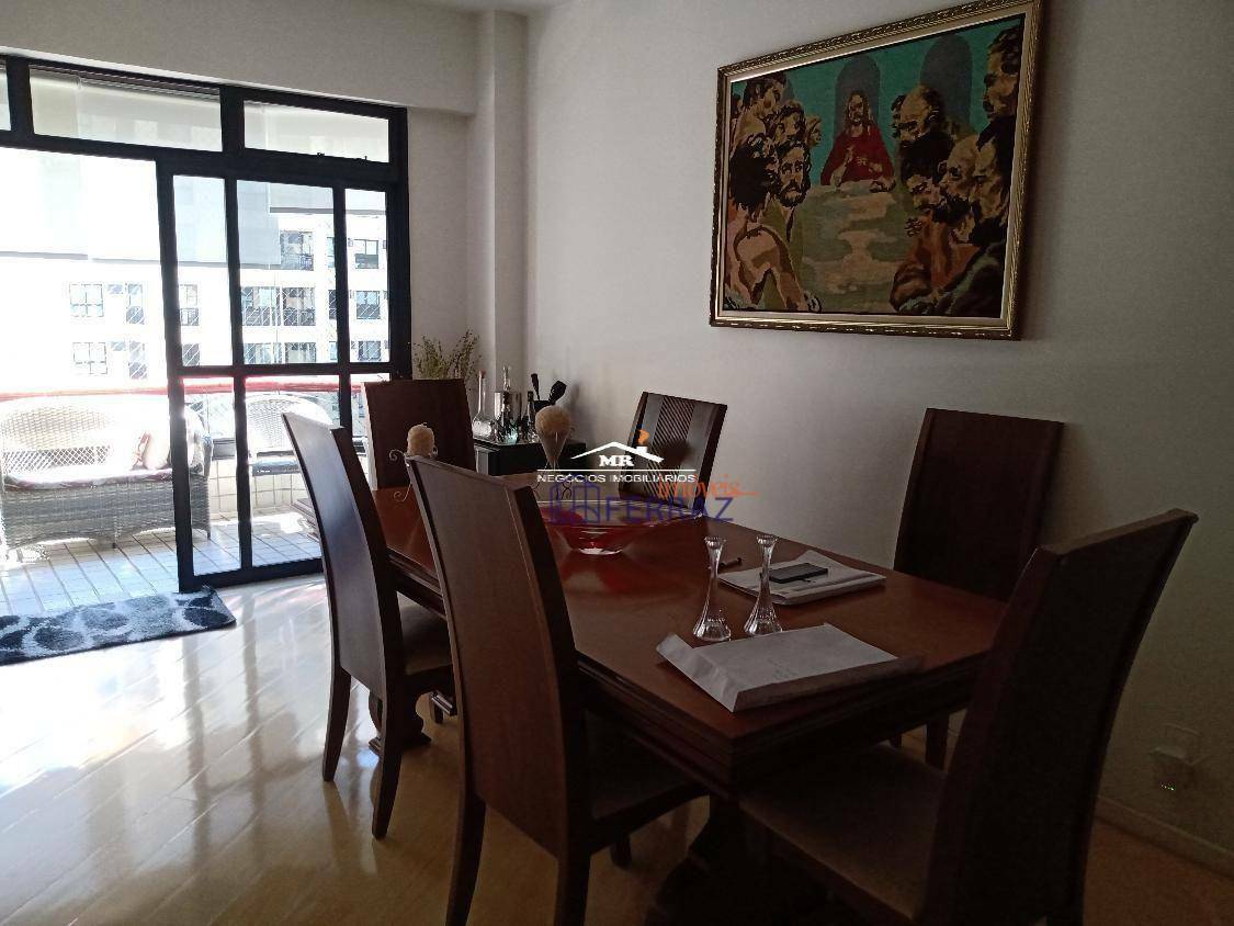 Apartamento à venda com 4 quartos, 180m² - Foto 2