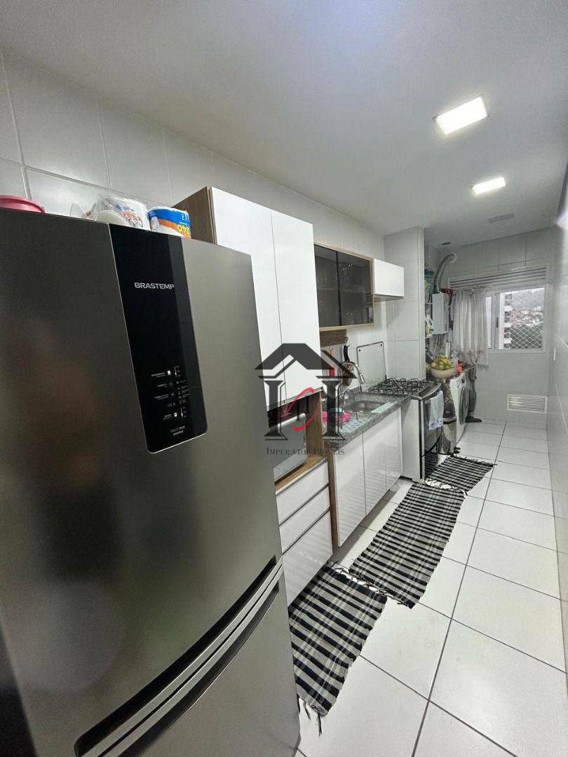 Apartamento à venda com 2 quartos, 66m² - Foto 13